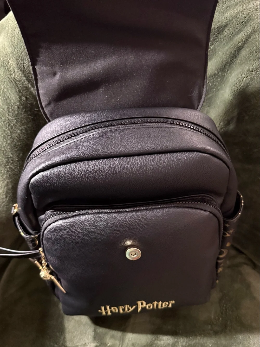 Warner Bros. Black & Gold Harry Potter Icon Backpack - Unisex *NWT